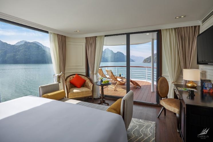 sky-terrace-suite-capella-cruise-halong-bay